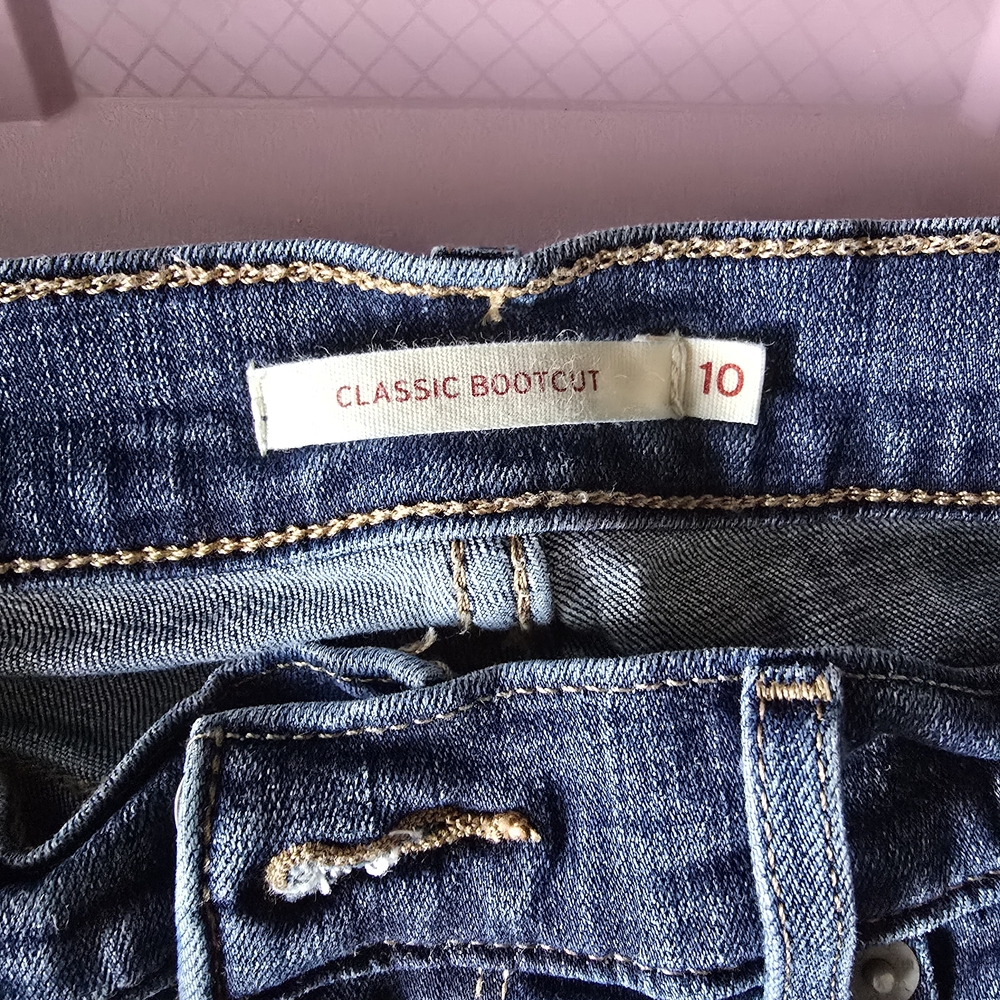 Levi's Women's Blue Boot Cut Jeans - Picture 2 of 3